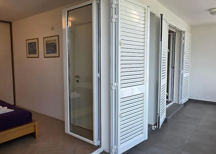 Prázdninový dům House With A Parking Space Baska, Krk - 24681